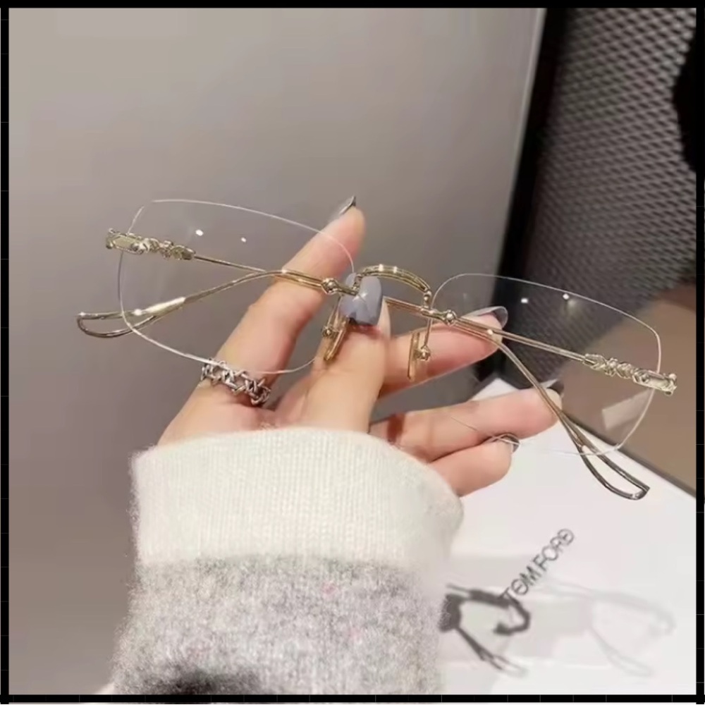 Chic Gold Rimless Glasses - Picture 2 of 2